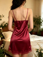 Isabella - Camisón satinado con encaje para noche sensual
