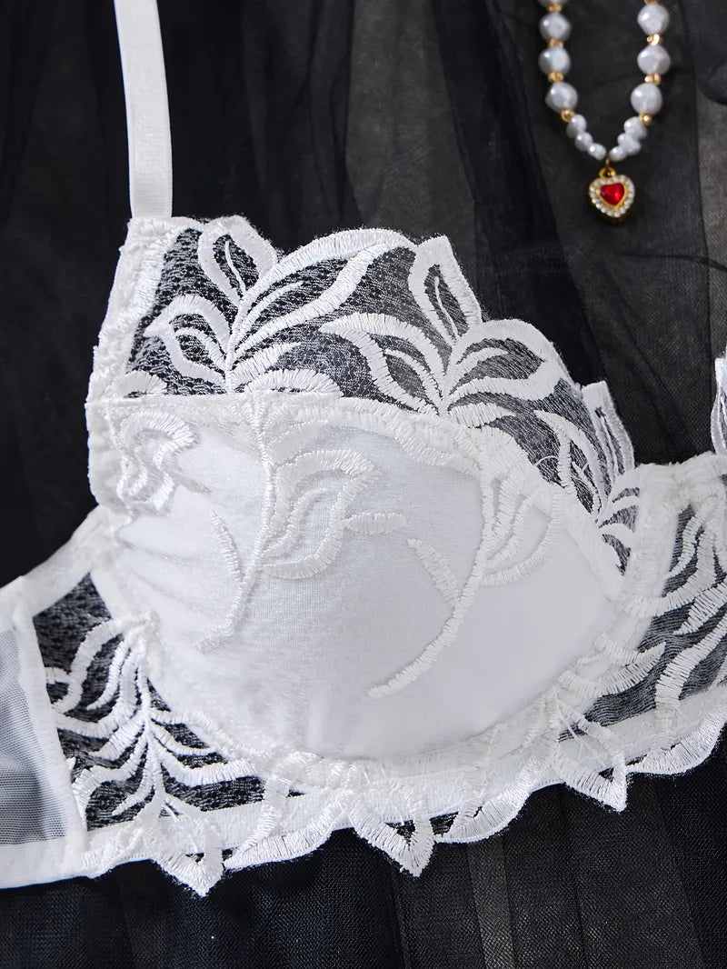 Diana - Conjunto blanco bordado de 2 piezas | Piel Canela | Imagen 2
