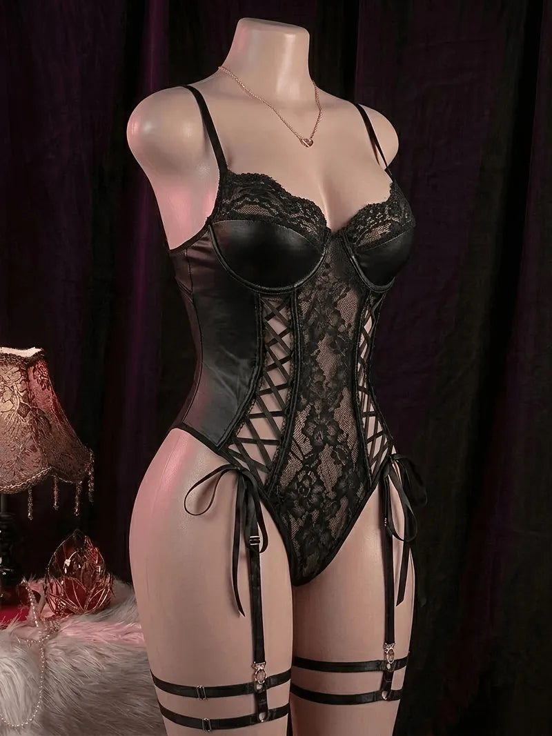 Estela - Body negro bordado con tiras y contraste | Piel Canela | Imagen 3